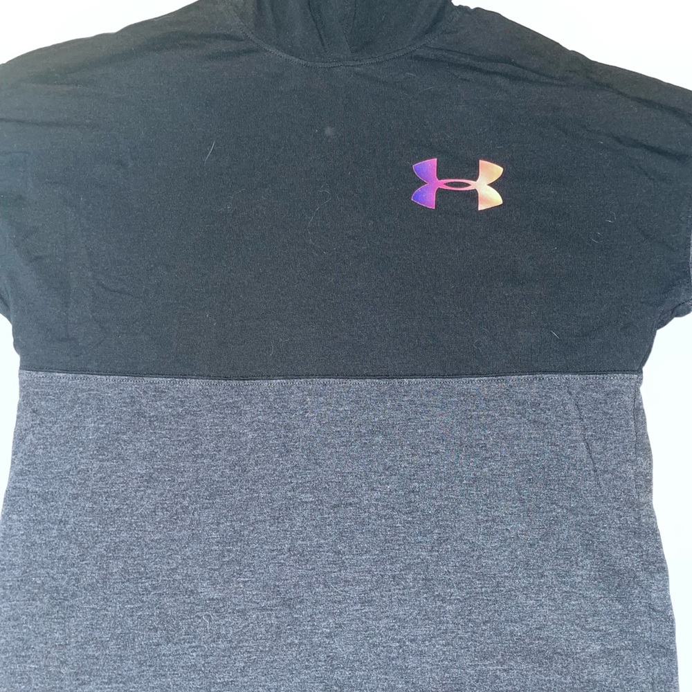 Black under armor pull over hoodie
